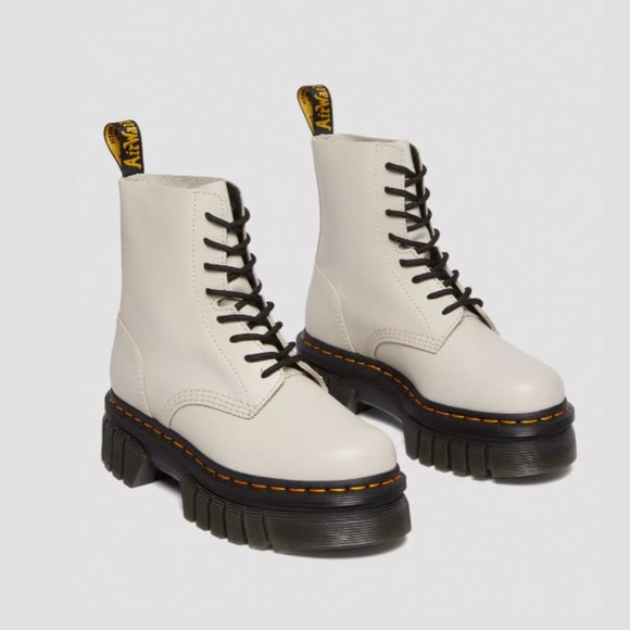 AUDRICK NAPPA LEATHER PLATFORM CHELSEA BOOTS MSRP$220 in Cobble Stone Grey - Picture 2 of 11